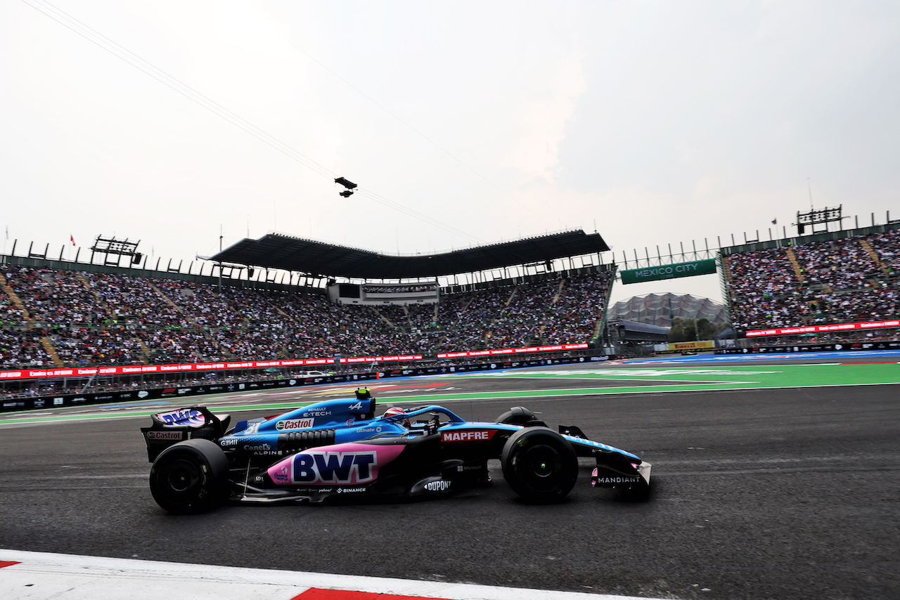GP CITTA DEL MESSICO, Esteban Ocon (FRA) Alpine F1 Team A522.
28.10.2022. Formula 1 World Championship, Rd 20, Mexican Grand Prix, Mexico City, Mexico, Practice Day.
- www.xpbimages.com, EMail: requests@xpbimages.com © Copyright: Bearne / XPB Images