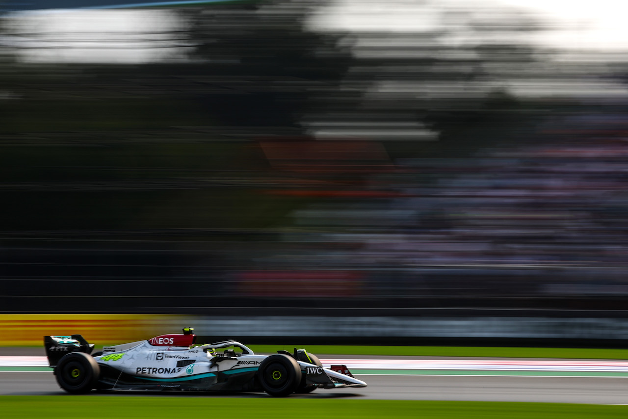 GP CITTA DEL MESSICO, Lewis Hamilton (GBR), Mercedes AMG F1  
28.10.2022. Formula 1 World Championship, Rd 20, Mexican Grand Prix, Mexico City, Mexico, Practice Day.
- www.xpbimages.com, EMail: requests@xpbimages.com ¬© Copyright: Charniaux / XPB Images