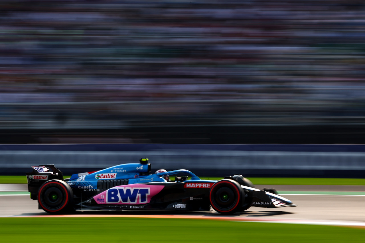 GP CITTA DEL MESSICO, Esteban Ocon (FRA), Alpine F1 Team 
28.10.2022. Formula 1 World Championship, Rd 20, Mexican Grand Prix, Mexico City, Mexico, Practice Day.
- www.xpbimages.com, EMail: requests@xpbimages.com © Copyright: Charniaux / XPB Images