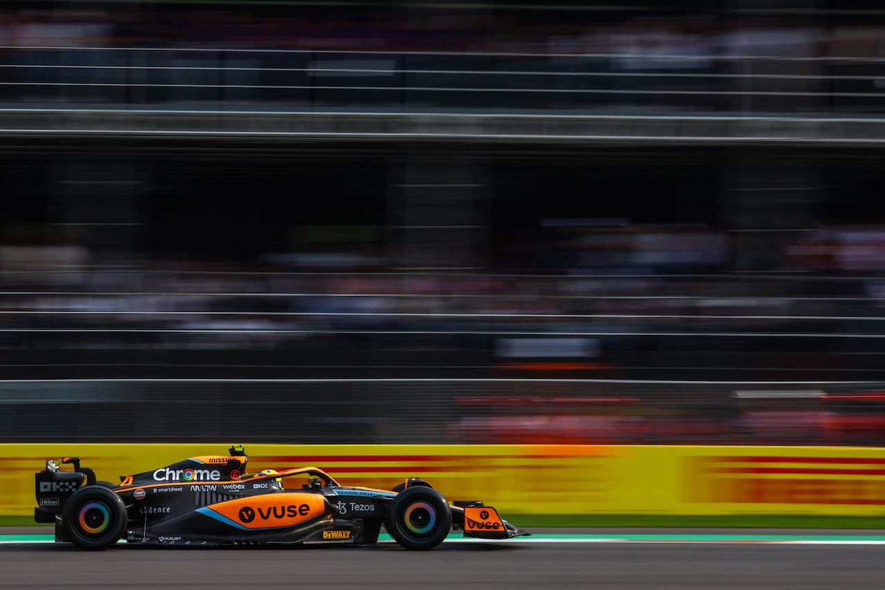GP CITTA DEL MESSICO, Lando Norris (GBR), McLaren F1 Team 
28.10.2022. Formula 1 World Championship, Rd 20, Mexican Grand Prix, Mexico City, Mexico, Practice Day.
- www.xpbimages.com, EMail: requests@xpbimages.com © Copyright: Charniaux / XPB Images