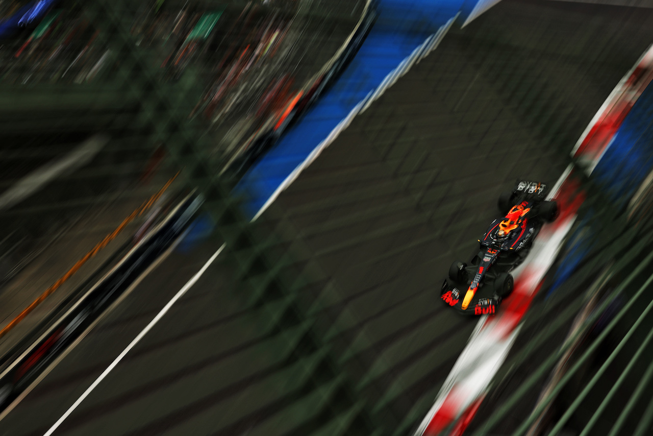 GP CITTA DEL MESSICO, Max Verstappen (NLD) Red Bull Racing RB18.
28.10.2022. Formula 1 World Championship, Rd 20, Mexican Grand Prix, Mexico City, Mexico, Practice Day.
 - www.xpbimages.com, EMail: requests@xpbimages.com © Copyright: Coates / XPB Images