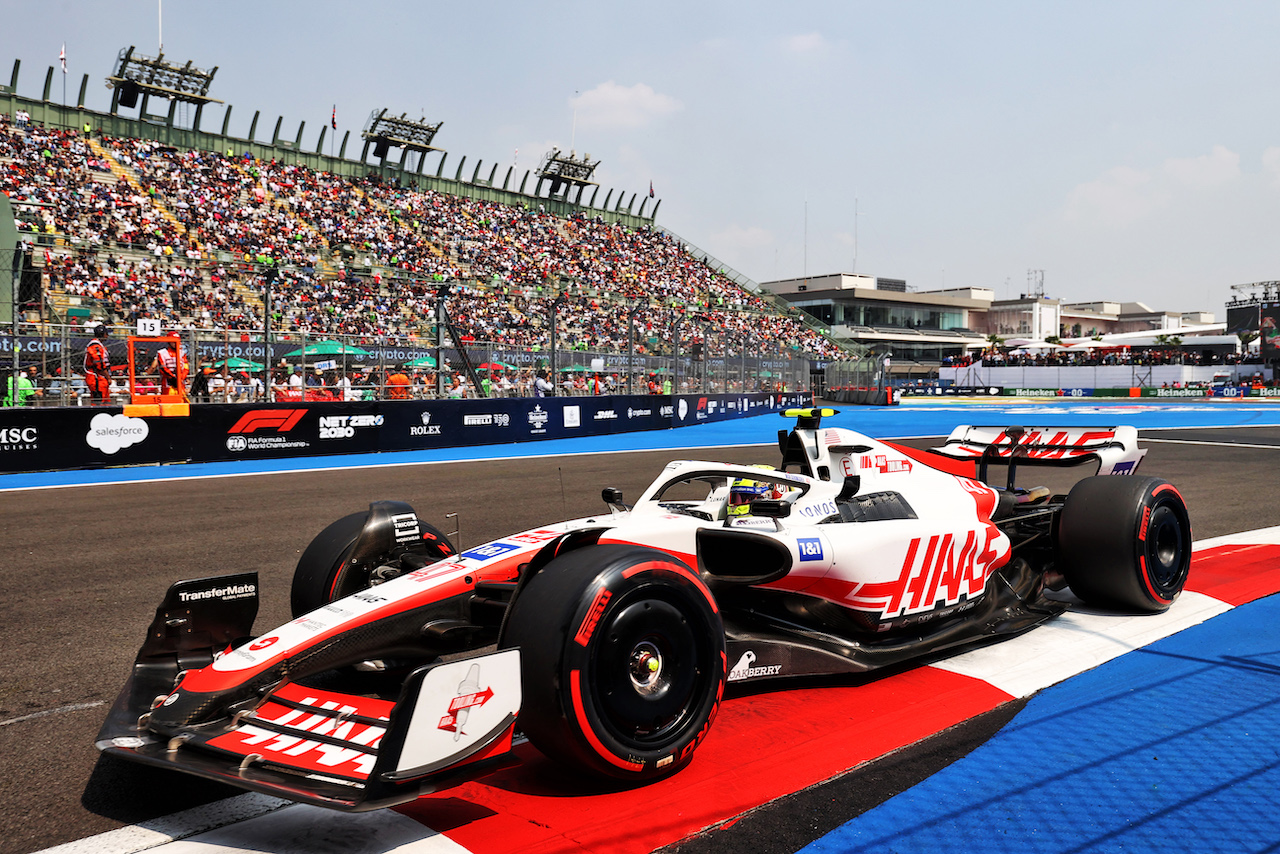 GP CITTA DEL MESSICO, Mick Schumacher (GER) Haas VF-22.
28.10.2022. Formula 1 World Championship, Rd 20, Mexican Grand Prix, Mexico City, Mexico, Practice Day.
- www.xpbimages.com, EMail: requests@xpbimages.com © Copyright: Moy / XPB Images