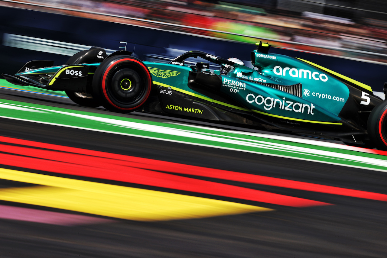 GP CITTA DEL MESSICO, Sebastian Vettel (GER) Aston Martin F1 Team AMR22.
28.10.2022. Formula 1 World Championship, Rd 20, Mexican Grand Prix, Mexico City, Mexico, Practice Day.
- www.xpbimages.com, EMail: requests@xpbimages.com © Copyright: Moy / XPB Images