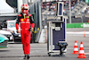 GP CITTA DEL MESSICO, Charles Leclerc (MON) Ferrari returns to the pits after he crashed in the second practice session.
28.10.2022. Formula 1 World Championship, Rd 20, Mexican Grand Prix, Mexico City, Mexico, Practice Day.
- www.xpbimages.com, EMail: requests@xpbimages.com © Copyright: Batchelor / XPB Images