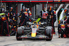 GP EMILIA ROMAGNA, Max Verstappen (NLD) Red Bull Racing RB18 pit stop.
24.04.2022. Formula 1 World Championship, Rd 4, Emilia Romagna Grand Prix, Imola, Italy, Gara Day.
- www.xpbimages.com, EMail: requests@xpbimages.com © Copyright: Batchelor / XPB Images