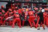 GP EMILIA ROMAGNA, Charles Leclerc (MON) Ferrari pit stop e front wing change.
24.04.2022. Formula 1 World Championship, Rd 4, Emilia Romagna Grand Prix, Imola, Italy, Gara Day.
- www.xpbimages.com, EMail: requests@xpbimages.com © Copyright: Batchelor / XPB Images