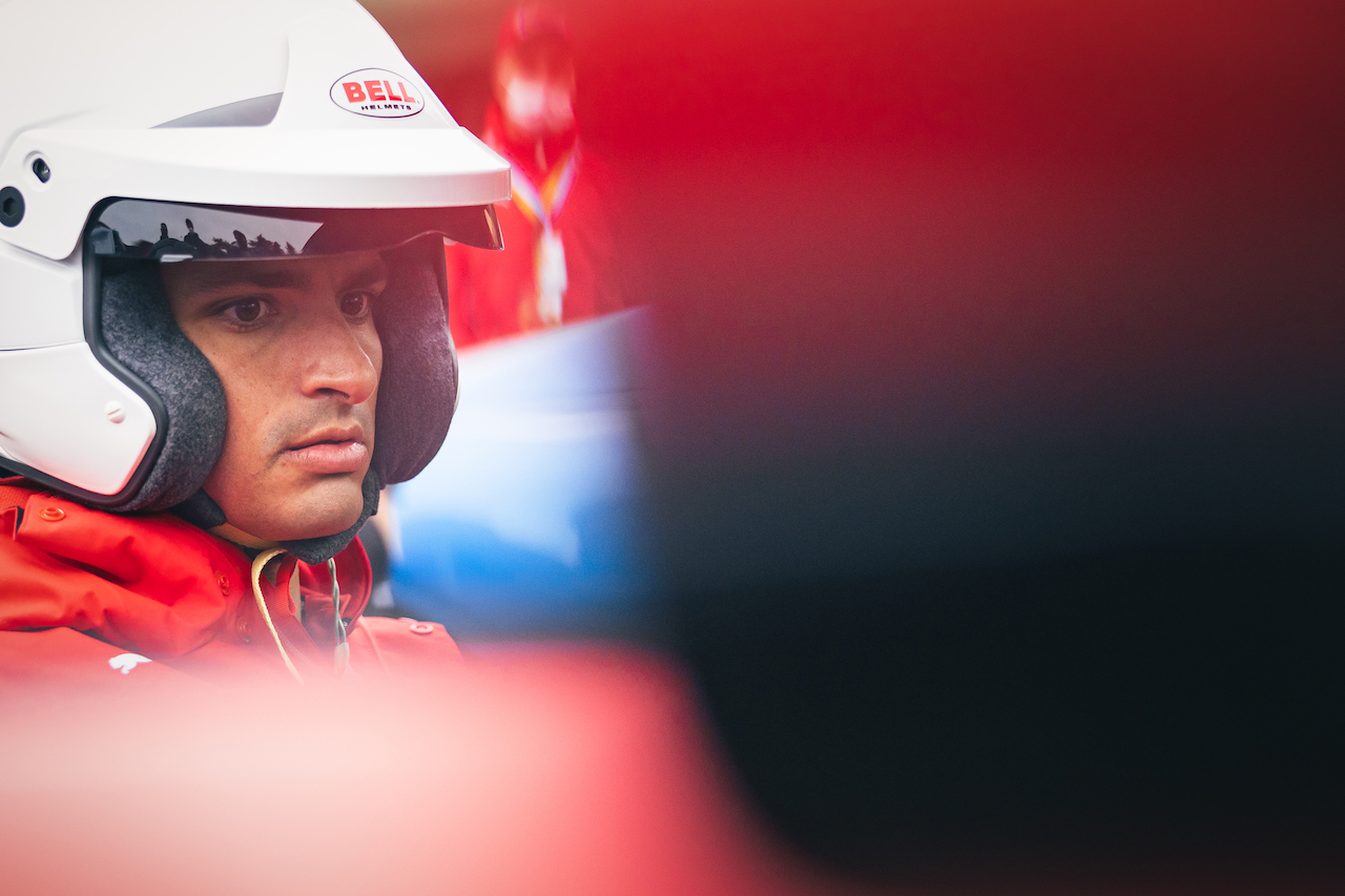 GP EMILIA ROMAGNA, Carlos Sainz Jr (ESP) Ferrari.
21.04.2022. Formula 1 World Championship, Rd 4, Emilia Romagna Grand Prix, Imola, Italy, Preparation Day.
- www.xpbimages.com, EMail: requests@xpbimages.com © Copyright: Bearne / XPB Images