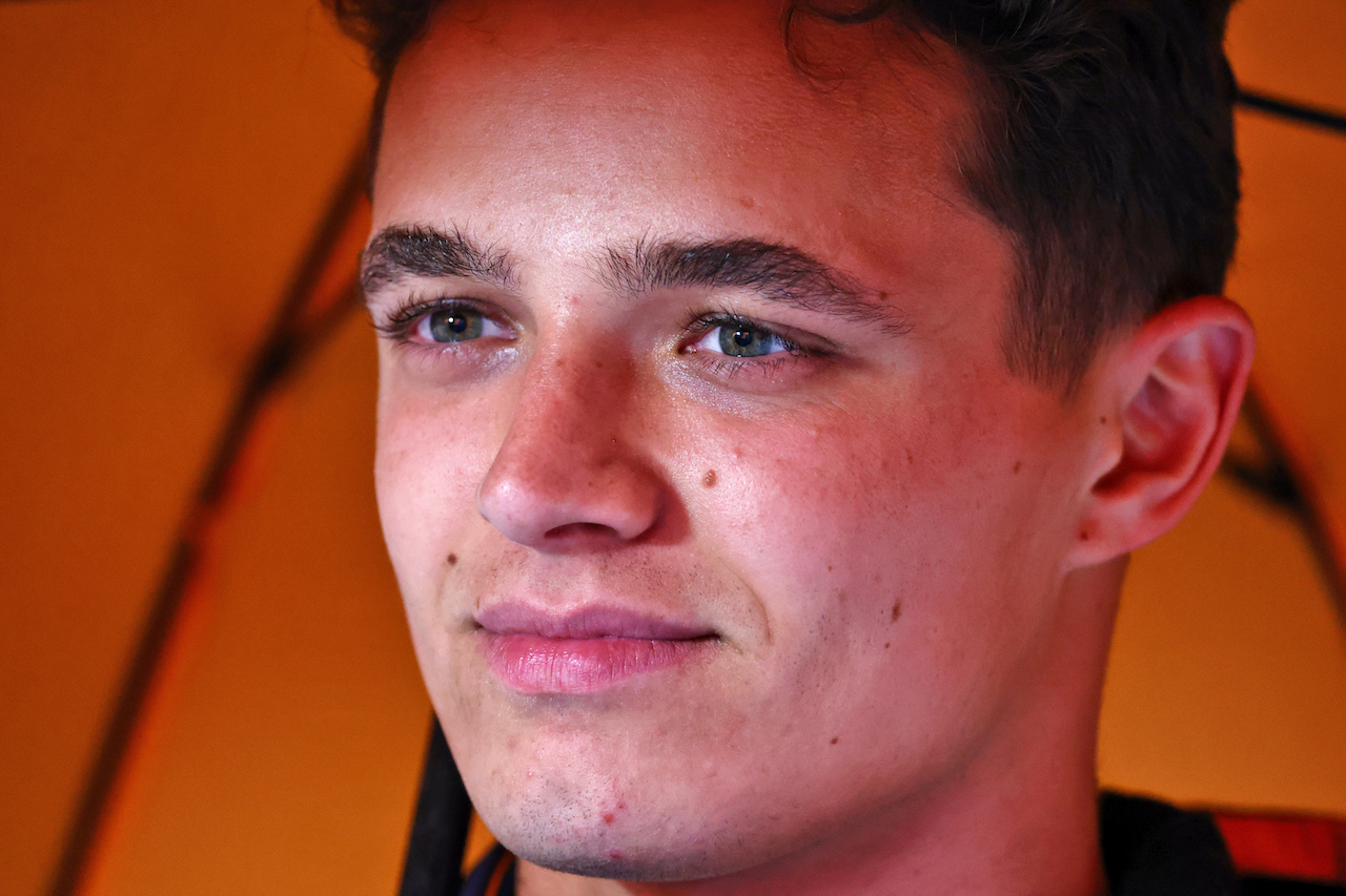 GP EMILIA ROMAGNA, Lando Norris (GBR) McLaren.
21.04.2022. Formula 1 World Championship, Rd 4, Emilia Romagna Grand Prix, Imola, Italy, Preparation Day.
- www.xpbimages.com, EMail: requests@xpbimages.com © Copyright: Batchelor / XPB Images