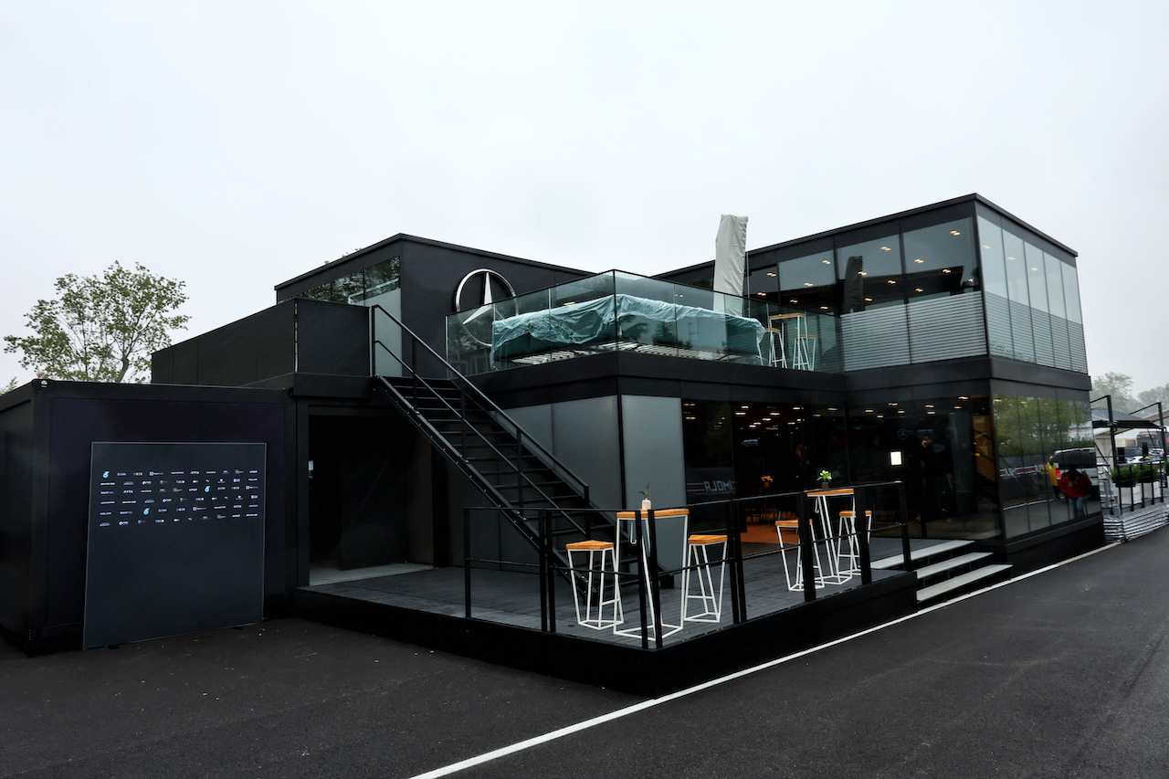 GP EMILIA ROMAGNA, Mercedes AMG F1 motorhome in the paddock.
21.04.2022. Formula 1 World Championship, Rd 4, Emilia Romagna Grand Prix, Imola, Italy, Preparation Day.
- www.xpbimages.com, EMail: requests@xpbimages.com © Copyright: Batchelor / XPB Images