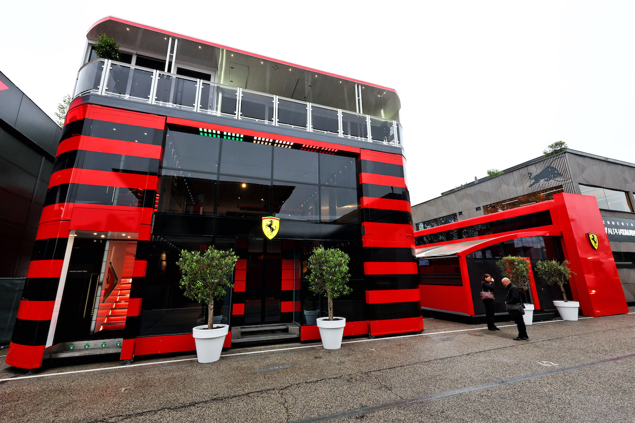GP EMILIA ROMAGNA, Ferrari motorhome in the paddock.
21.04.2022. Formula 1 World Championship, Rd 4, Emilia Romagna Grand Prix, Imola, Italy, Preparation Day.
- www.xpbimages.com, EMail: requests@xpbimages.com © Copyright: Batchelor / XPB Images