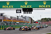 GP EMILIA ROMAGNA, Max Verstappen (NLD) Red Bull Racing RB18 davanti a Charles Leclerc (MON) Ferrari F1-75 at the partenza of the race.
23.04.2022. Formula 1 World Championship, Rd 4, Emilia Romagna Grand Prix, Imola, Italy, Sprint Day.
- www.xpbimages.com, EMail: requests@xpbimages.com © Copyright: Batchelor / XPB Images