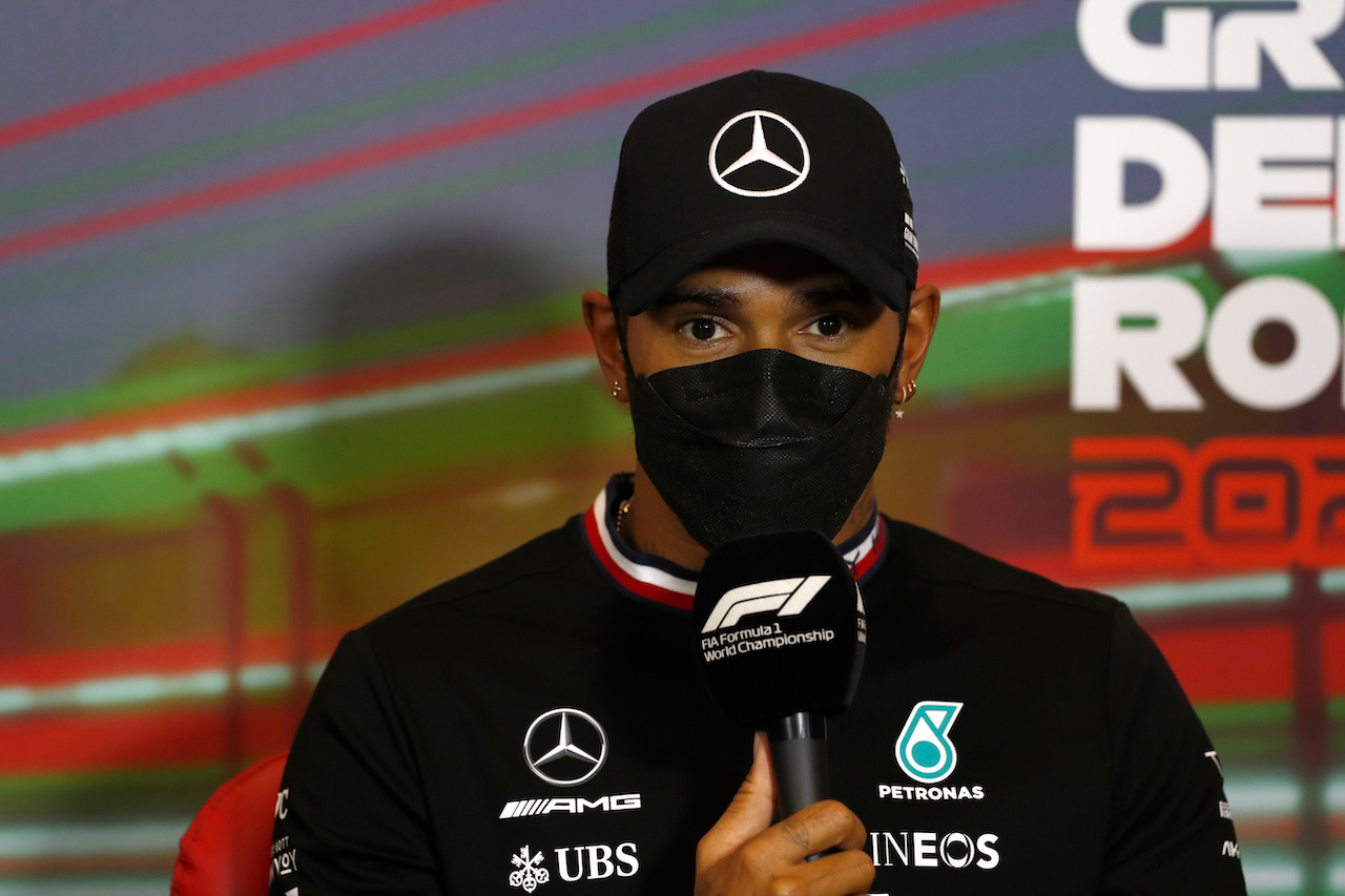 GP EMILIA ROMAGNA, Lewis Hamilton (GBR) Mercedes AMG F1 in the FIA Press Conference.
22.04.2022. Formula 1 World Championship, Rd 4, Emilia Romagna Grand Prix, Imola, Italy, Qualifiche Day.
- www.xpbimages.com, EMail: requests@xpbimages.com © Copyright: XPB Images