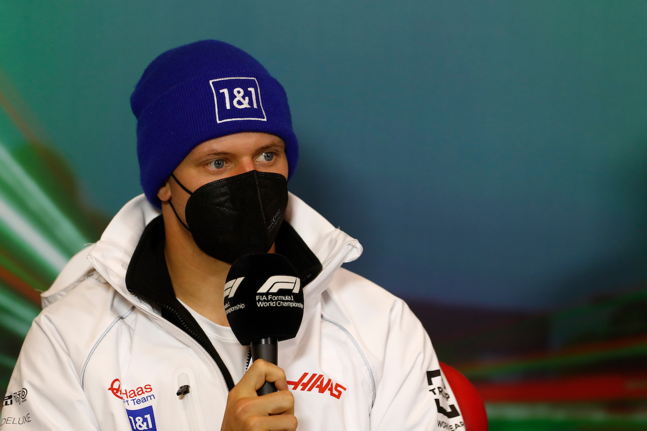 GP EMILIA ROMAGNA, Mick Schumacher (GER) Haas F1 Team in the FIA Press Conference.
22.04.2022. Formula 1 World Championship, Rd 4, Emilia Romagna Grand Prix, Imola, Italy, Qualifiche Day.
- www.xpbimages.com, EMail: requests@xpbimages.com © Copyright: XPB Images