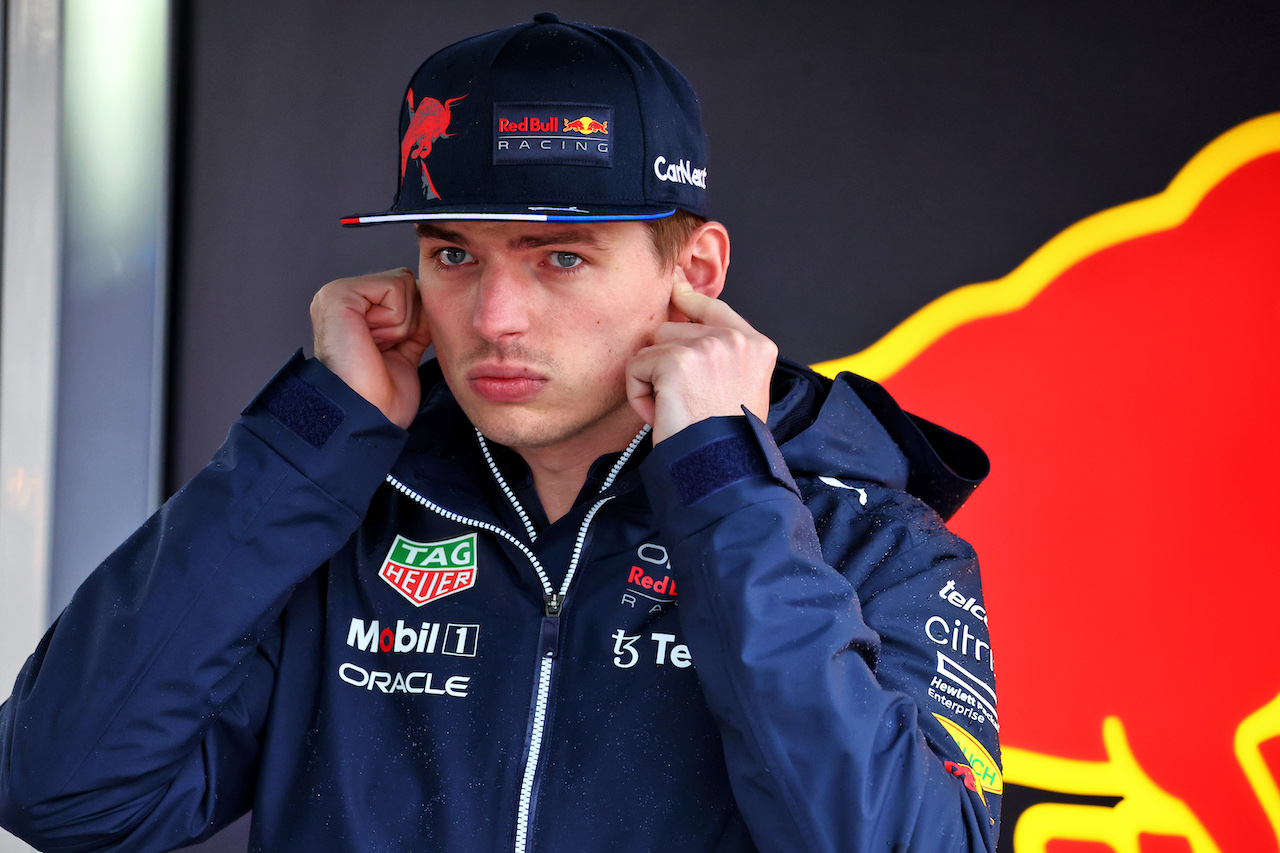 GP EMILIA ROMAGNA, Max Verstappen (NLD) Red Bull Racing.
22.04.2022. Formula 1 World Championship, Rd 4, Emilia Romagna Grand Prix, Imola, Italy, Qualifiche Day.
- www.xpbimages.com, EMail: requests@xpbimages.com © Copyright: Batchelor / XPB Images