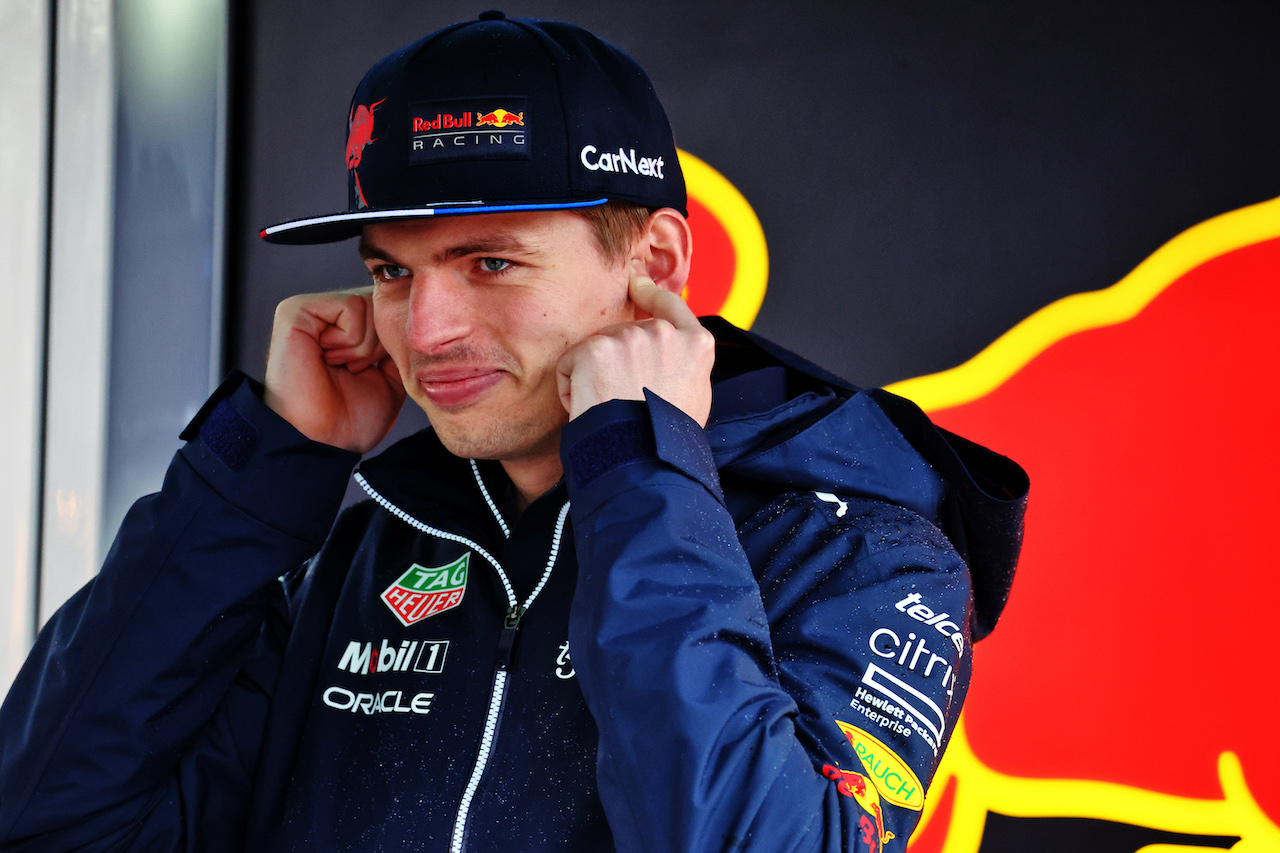 GP EMILIA ROMAGNA, Max Verstappen (NLD) Red Bull Racing.
22.04.2022. Formula 1 World Championship, Rd 4, Emilia Romagna Grand Prix, Imola, Italy, Qualifiche Day.
- www.xpbimages.com, EMail: requests@xpbimages.com © Copyright: Batchelor / XPB Images
