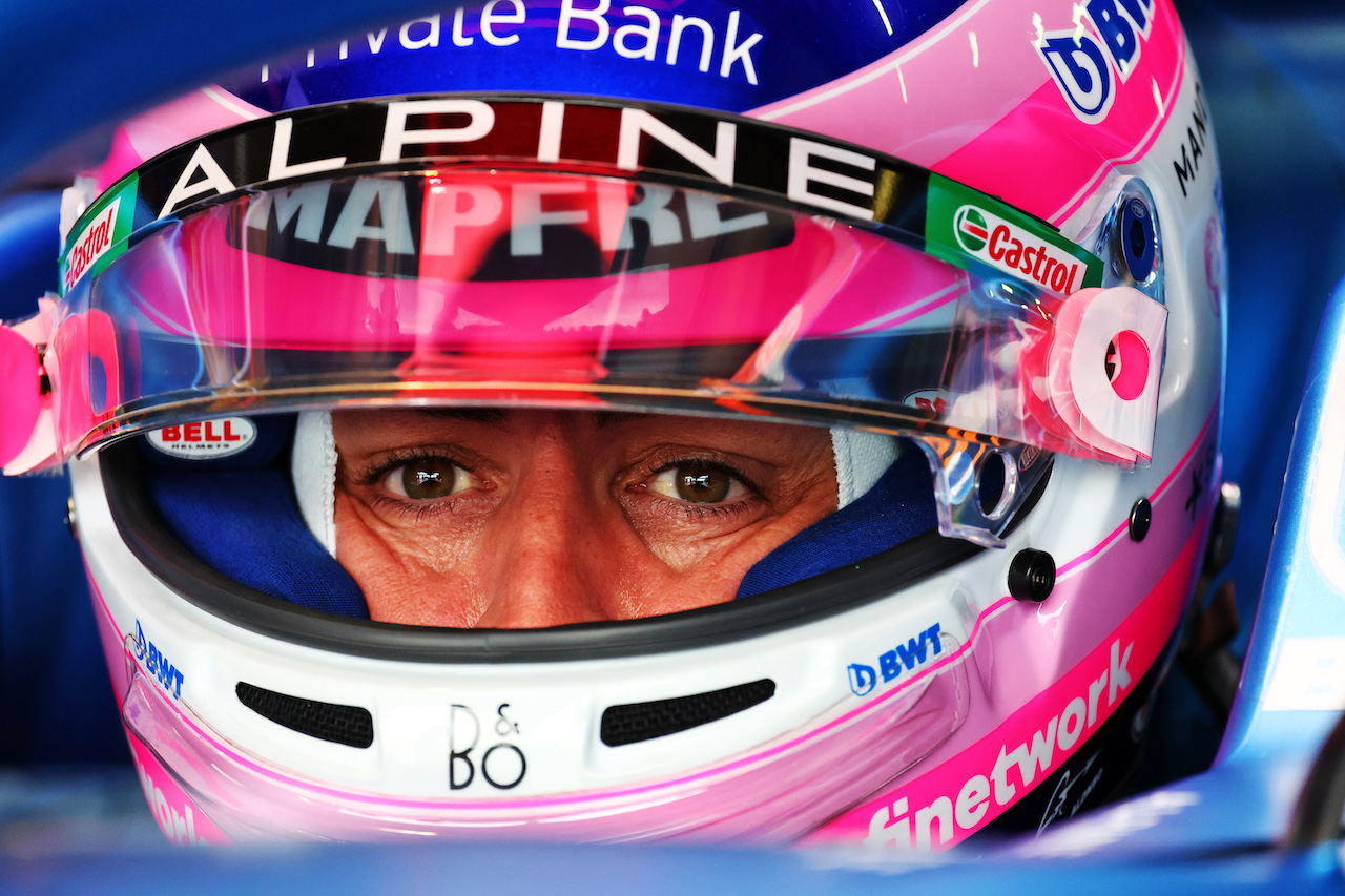 GP EMILIA ROMAGNA, Fernando Alonso (ESP) Alpine F1 Team A522.
22.04.2022. Formula 1 World Championship, Rd 4, Emilia Romagna Grand Prix, Imola, Italy, Qualifiche Day.
- www.xpbimages.com, EMail: requests@xpbimages.com © Copyright: Batchelor / XPB Images