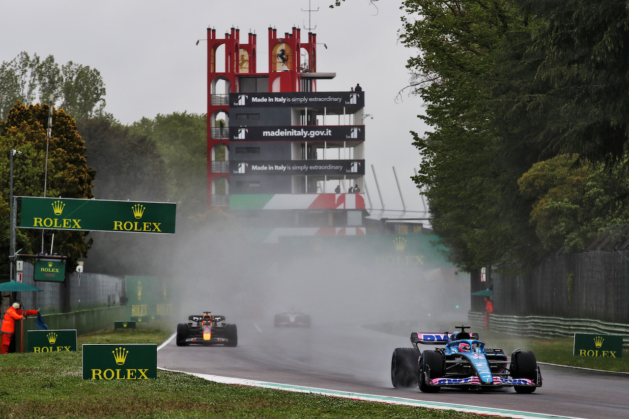 GP EMILIA ROMAGNA, Fernando Alonso (ESP) Alpine F1 Team A522.
22.04.2022. Formula 1 World Championship, Rd 4, Emilia Romagna Grand Prix, Imola, Italy, Qualifiche Day.
 - www.xpbimages.com, EMail: requests@xpbimages.com © Copyright: Coates / XPB Images