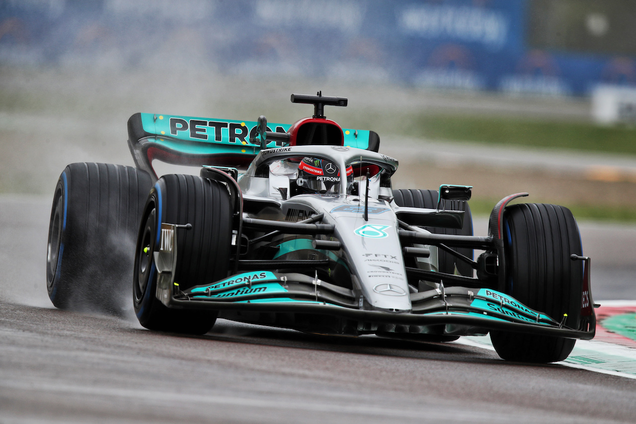 GP EMILIA ROMAGNA, George Russell (GBR) Mercedes AMG F1 W13.
22.04.2022. Formula 1 World Championship, Rd 4, Emilia Romagna Grand Prix, Imola, Italy, Qualifiche Day.
 - www.xpbimages.com, EMail: requests@xpbimages.com © Copyright: Coates / XPB Images