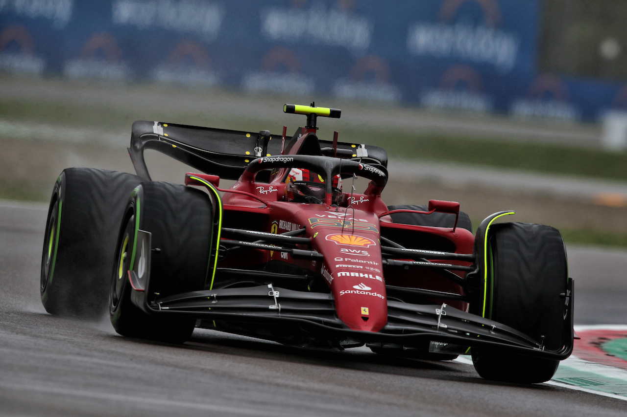 GP EMILIA ROMAGNA, Carlos Sainz Jr (ESP) Ferrari F1-75.
22.04.2022. Formula 1 World Championship, Rd 4, Emilia Romagna Grand Prix, Imola, Italy, Qualifiche Day.
 - www.xpbimages.com, EMail: requests@xpbimages.com © Copyright: Coates / XPB Images