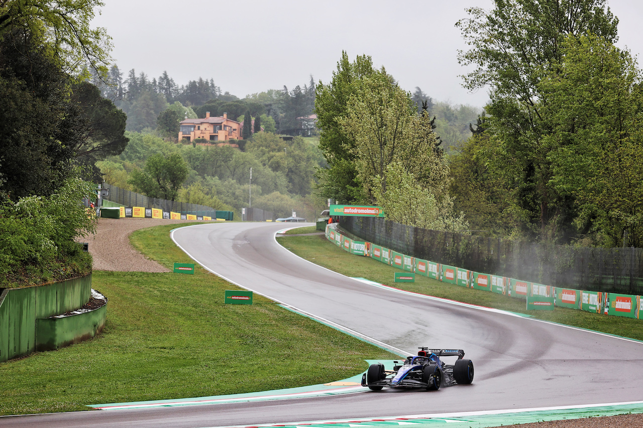 GP EMILIA ROMAGNA, Alexander Albon (THA) Williams Racing FW44.
22.04.2022. Formula 1 World Championship, Rd 4, Emilia Romagna Grand Prix, Imola, Italy, Qualifiche Day.
- www.xpbimages.com, EMail: requests@xpbimages.com © Copyright: Charniaux / XPB Images