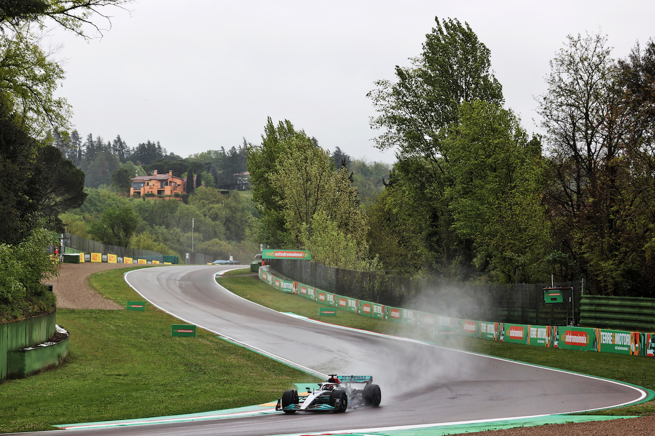 GP EMILIA ROMAGNA, George Russell (GBR) Mercedes AMG F1 W13.
22.04.2022. Formula 1 World Championship, Rd 4, Emilia Romagna Grand Prix, Imola, Italy, Qualifiche Day.
- www.xpbimages.com, EMail: requests@xpbimages.com © Copyright: Charniaux / XPB Images