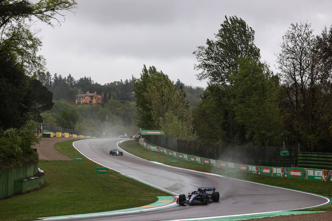 GP EMILIA ROMAGNA, Nicholas Latifi (CDN), Williams Racing 
22.04.2022. Formula 1 World Championship, Rd 4, Emilia Romagna Grand Prix, Imola, Italy, Qualifiche Day.
- www.xpbimages.com, EMail: requests@xpbimages.com © Copyright: Charniaux / XPB Images