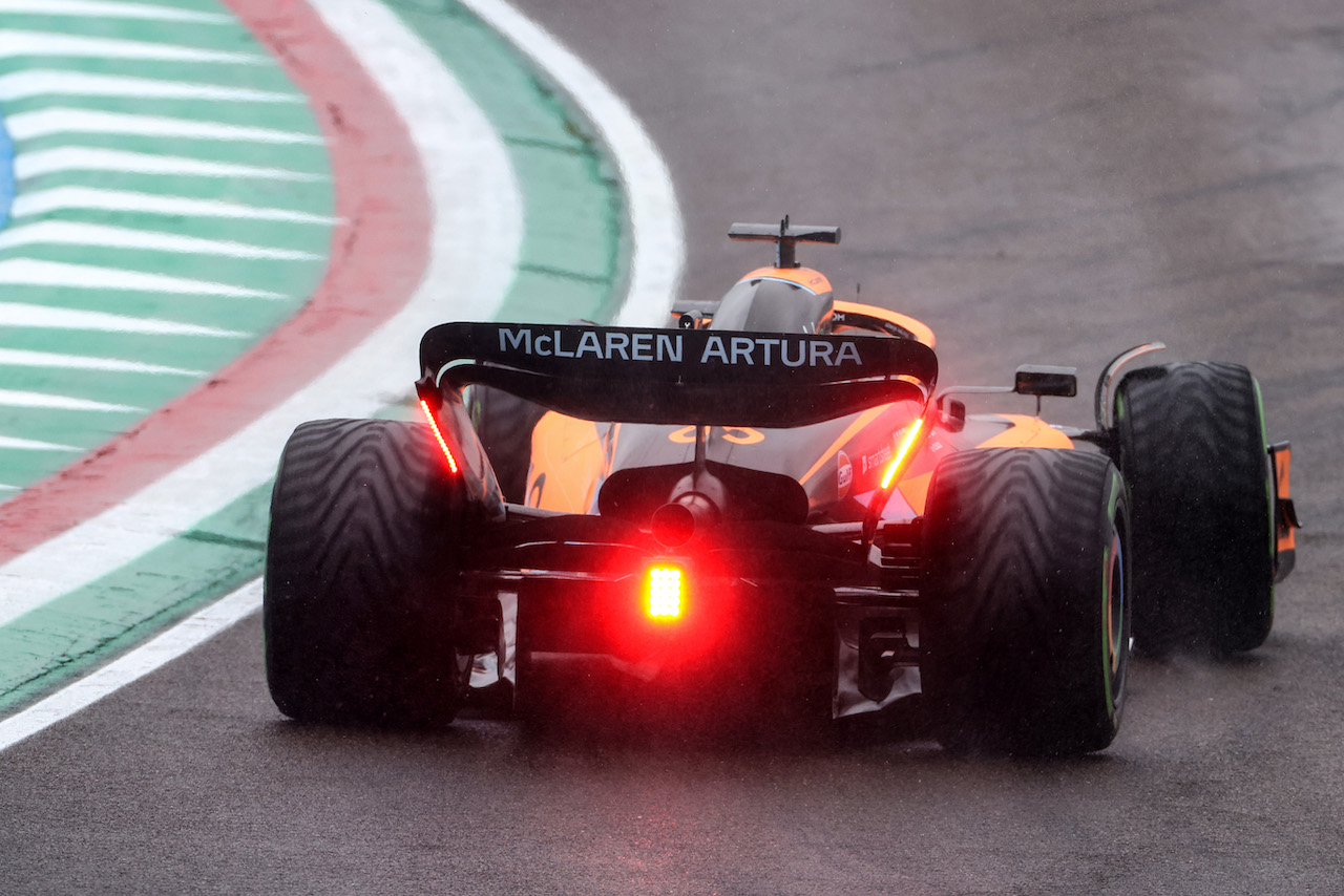 GP EMILIA ROMAGNA, Lando Norris (GBR), McLaren F1 Team 
22.04.2022. Formula 1 World Championship, Rd 4, Emilia Romagna Grand Prix, Imola, Italy, Qualifiche Day.
- www.xpbimages.com, EMail: requests@xpbimages.com © Copyright: Charniaux / XPB Images