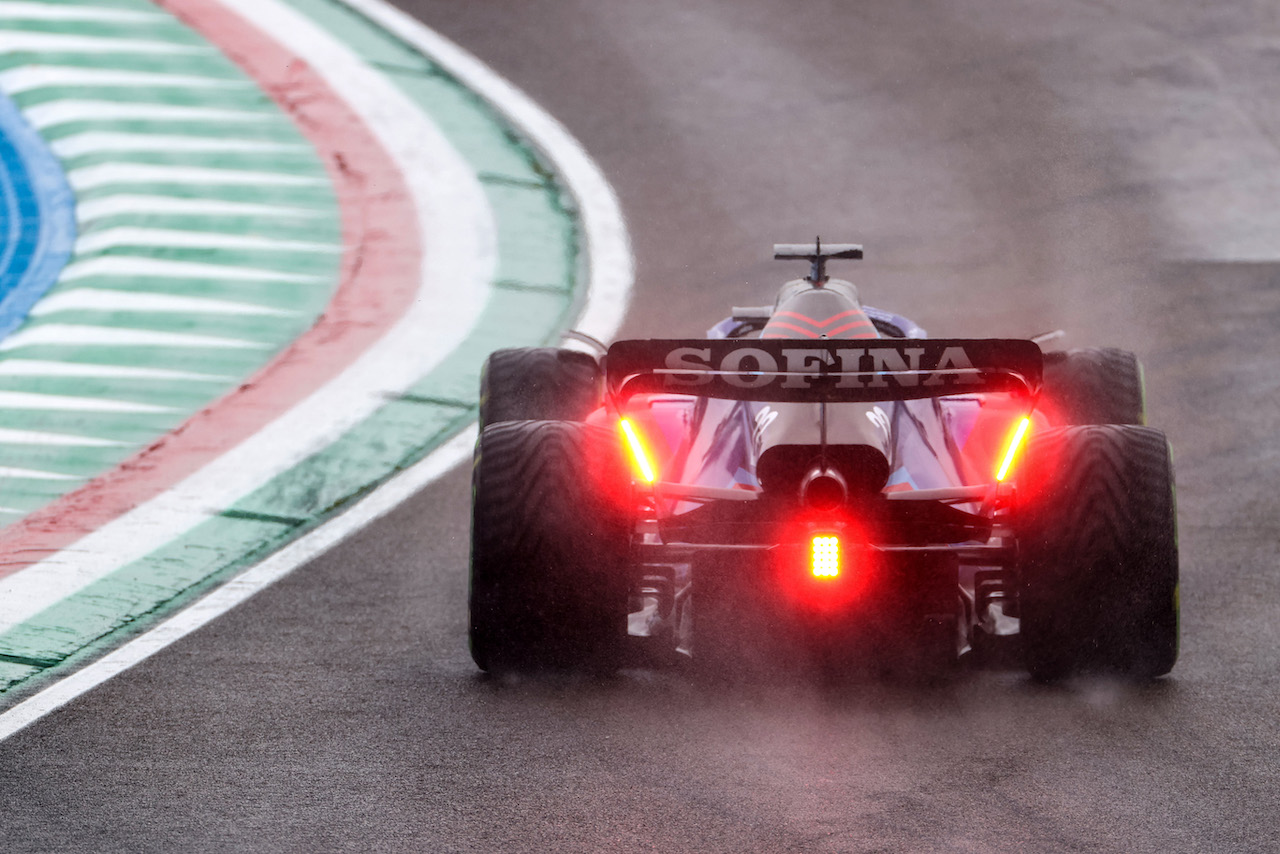 GP EMILIA ROMAGNA, Alex Albon (THA), Williams F1 Team 
22.04.2022. Formula 1 World Championship, Rd 4, Emilia Romagna Grand Prix, Imola, Italy, Qualifiche Day.
- www.xpbimages.com, EMail: requests@xpbimages.com ¬© Copyright: Charniaux / XPB Images
