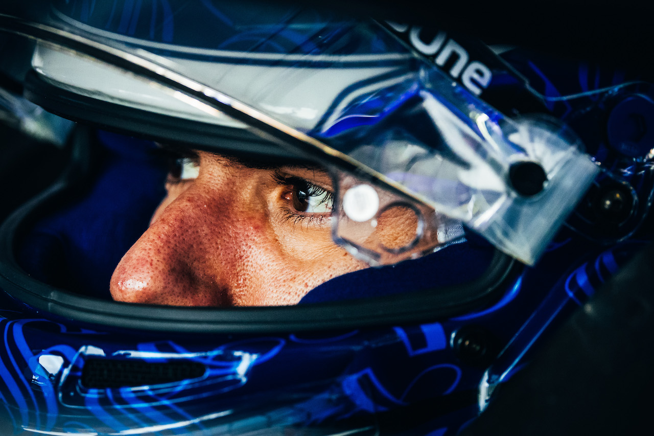 GP EMILIA ROMAGNA, Nicholas Latifi (CDN) Williams Racing FW44.
22.04.2022. Formula 1 World Championship, Rd 4, Emilia Romagna Grand Prix, Imola, Italy, Qualifiche Day.
- www.xpbimages.com, EMail: requests@xpbimages.com © Copyright: Bearne / XPB Images