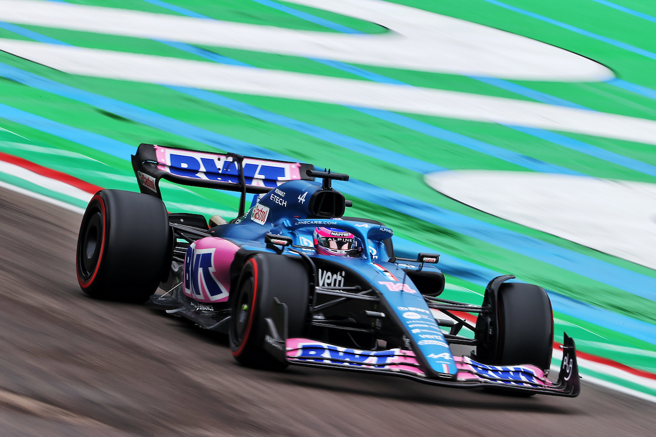 GP EMILIA ROMAGNA, Fernando Alonso (ESP) Alpine F1 Team A522.
22.04.2022. Formula 1 World Championship, Rd 4, Emilia Romagna Grand Prix, Imola, Italy, Qualifiche Day.
- www.xpbimages.com, EMail: requests@xpbimages.com © Copyright: Charniaux / XPB Images