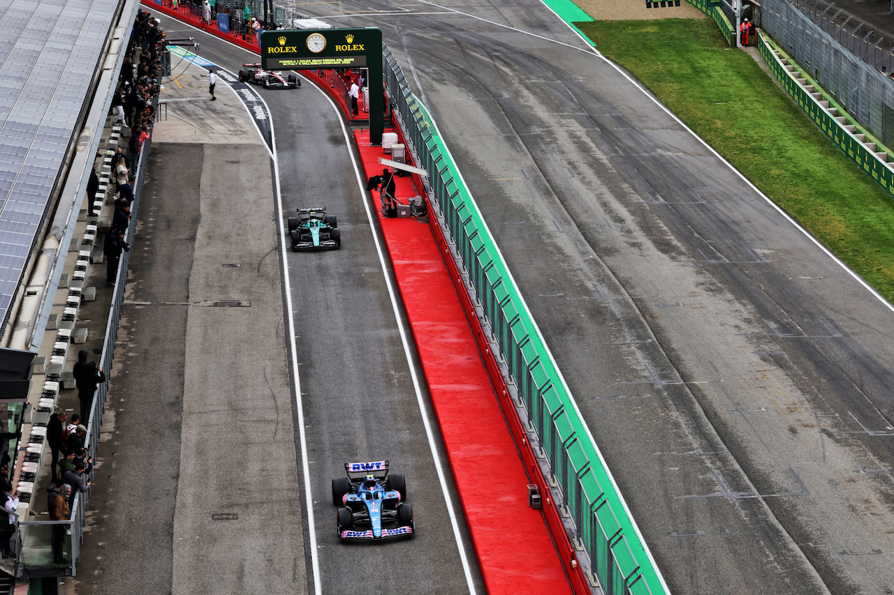 GP EMILIA ROMAGNA, Esteban Ocon (FRA) Alpine F1 Team A522.
22.04.2022. Formula 1 World Championship, Rd 4, Emilia Romagna Grand Prix, Imola, Italy, Qualifiche Day.
- www.xpbimages.com, EMail: requests@xpbimages.com © Copyright: Bearne / XPB Images