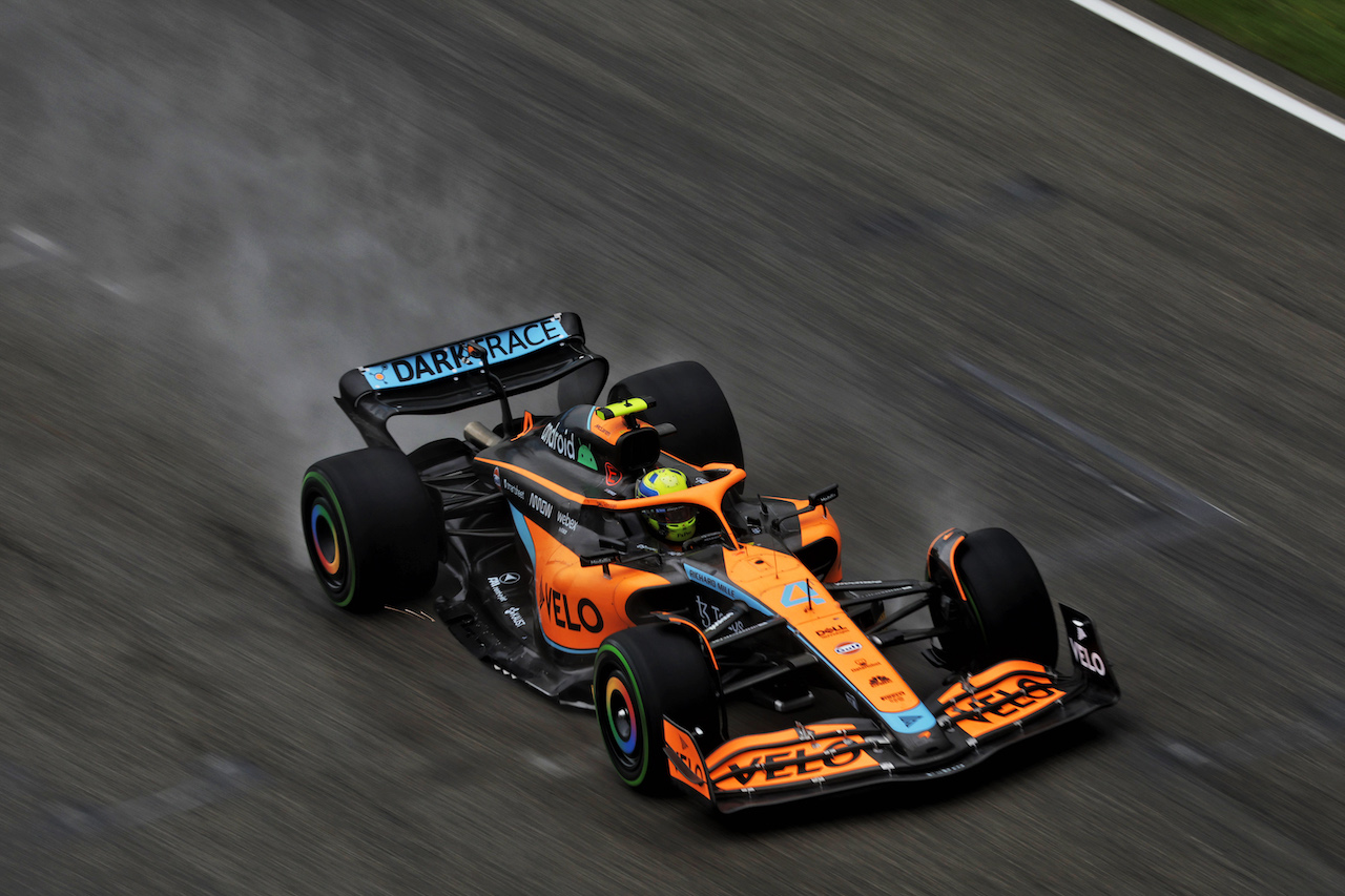 GP EMILIA ROMAGNA, Lando Norris (GBR) McLaren MCL36.
22.04.2022. Formula 1 World Championship, Rd 4, Emilia Romagna Grand Prix, Imola, Italy, Qualifiche Day.
- www.xpbimages.com, EMail: requests@xpbimages.com © Copyright: Bearne / XPB Images