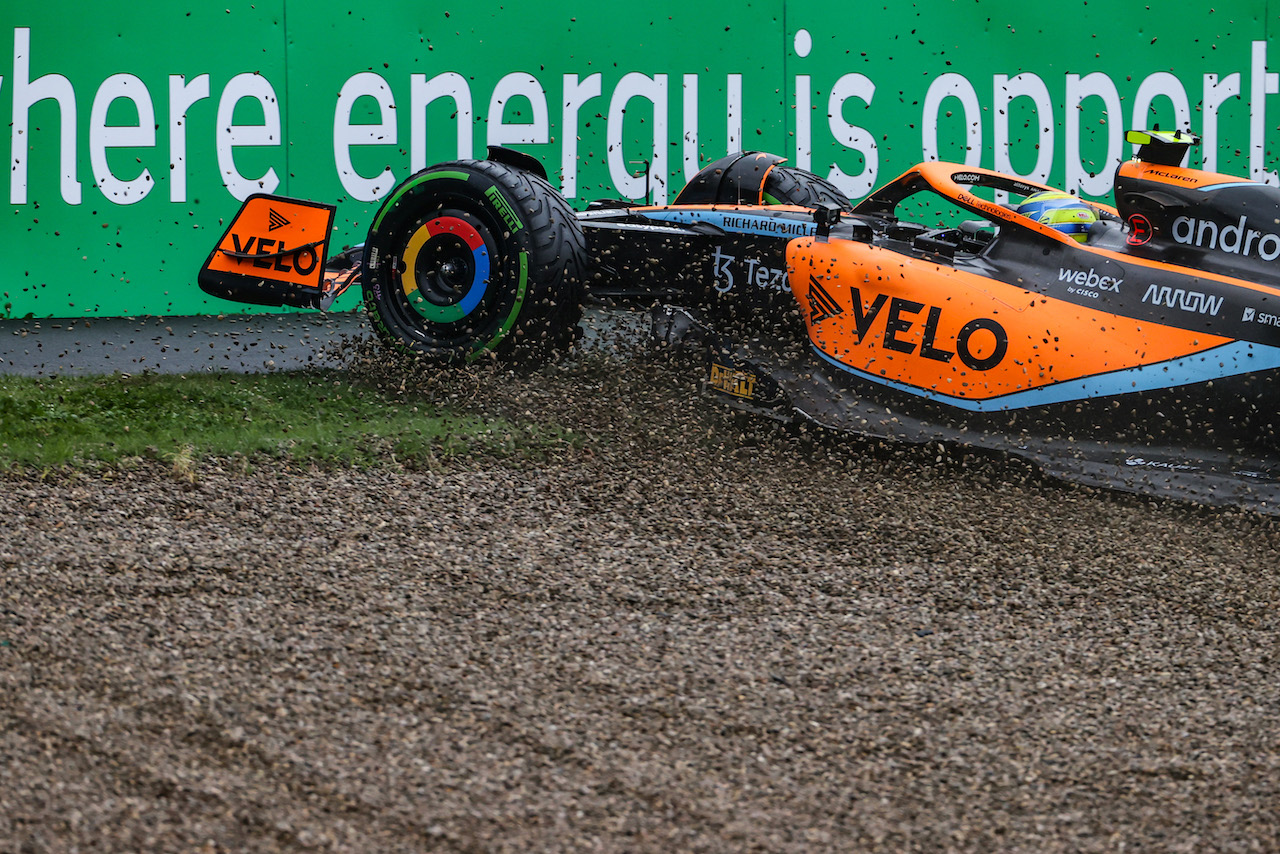 GP EMILIA ROMAGNA, Lando Norris (GBR), McLaren F1 Team 
22.04.2022. Formula 1 World Championship, Rd 4, Emilia Romagna Grand Prix, Imola, Italy, Qualifiche Day.
- www.xpbimages.com, EMail: requests@xpbimages.com ¬© Copyright: Charniaux / XPB Images