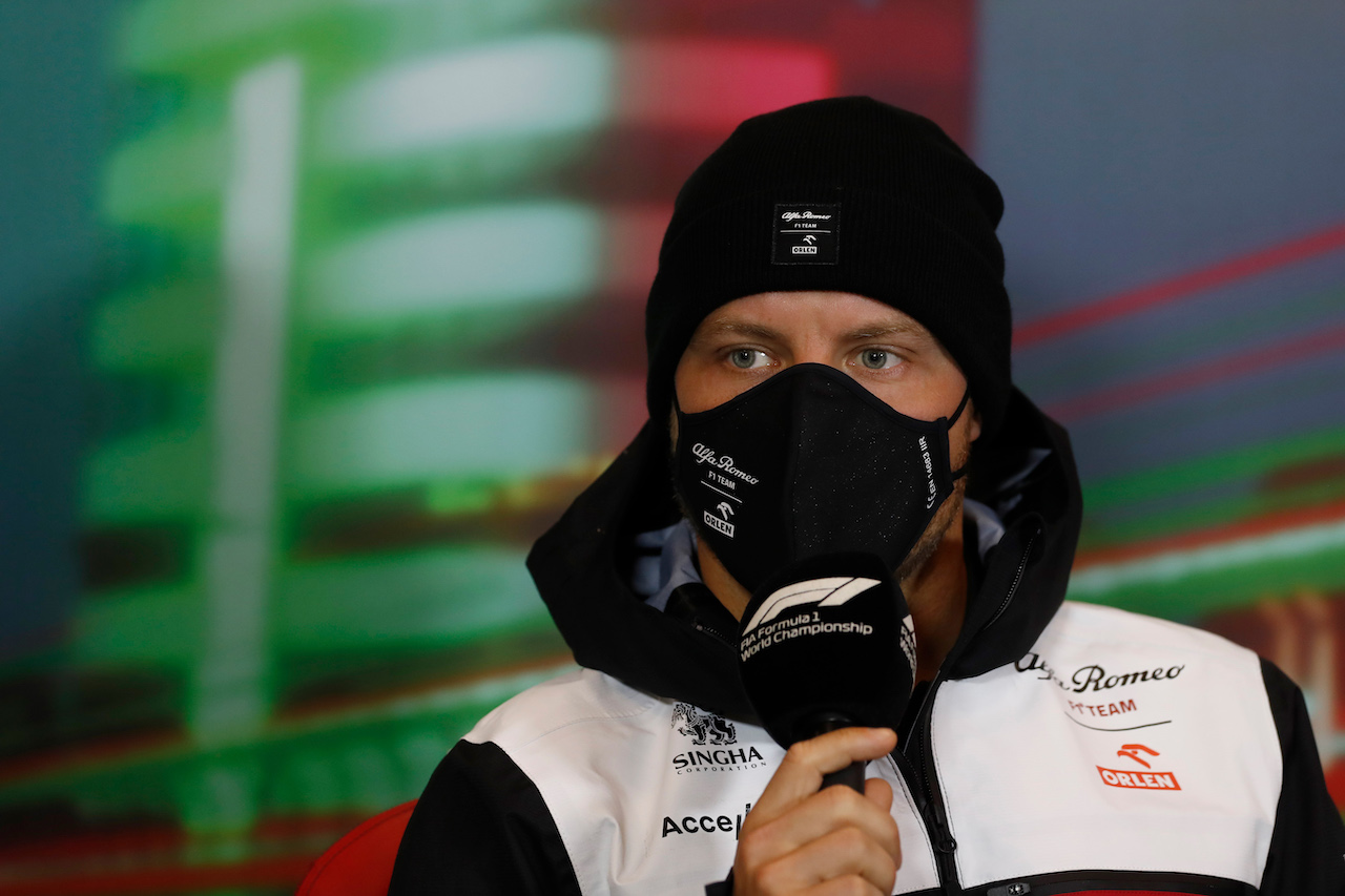 GP EMILIA ROMAGNA, Valtteri Bottas (FIN) Alfa Romeo F1 Team in the FIA Press Conference.
22.04.2022. Formula 1 World Championship, Rd 4, Emilia Romagna Grand Prix, Imola, Italy, Qualifiche Day.
- www.xpbimages.com, EMail: requests@xpbimages.com © Copyright: XPB Images