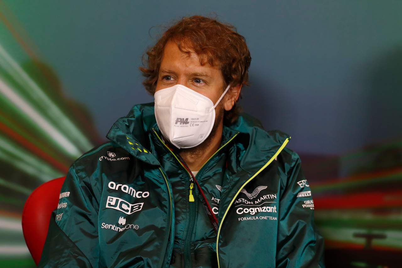 GP EMILIA ROMAGNA, Sebastian Vettel (GER) Aston Martin F1 Team in the FIA Press Conference.
22.04.2022. Formula 1 World Championship, Rd 4, Emilia Romagna Grand Prix, Imola, Italy, Qualifiche Day.
- www.xpbimages.com, EMail: requests@xpbimages.com © Copyright: XPB Images