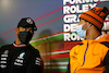 GP EMILIA ROMAGNA, (L to R): Lewis Hamilton (GBR) Mercedes AMG F1 e Daniel Ricciardo (AUS) McLaren in the FIA Press Conference.
22.04.2022. Formula 1 World Championship, Rd 4, Emilia Romagna Grand Prix, Imola, Italy, Qualifiche Day.
- www.xpbimages.com, EMail: requests@xpbimages.com © Copyright: XPB Images