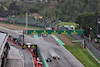GP EMILIA ROMAGNA, Alexander Albon (THA) Williams Racing FW44 e Max Verstappen (NLD) Red Bull Racing RB18.
22.04.2022. Formula 1 World Championship, Rd 4, Emilia Romagna Grand Prix, Imola, Italy, Qualifiche Day.
- www.xpbimages.com, EMail: requests@xpbimages.com © Copyright: Bearne / XPB Images