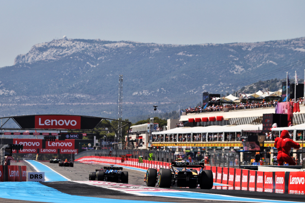 GP FRANCIA, Lando Norris (GBR) McLaren MCL36.
24.07.2022. Formula 1 World Championship, Rd 12, French Grand Prix, Paul Ricard, France, Gara Day.
- www.xpbimages.com, EMail: requests@xpbimages.com © Copyright: Moy / XPB Images
