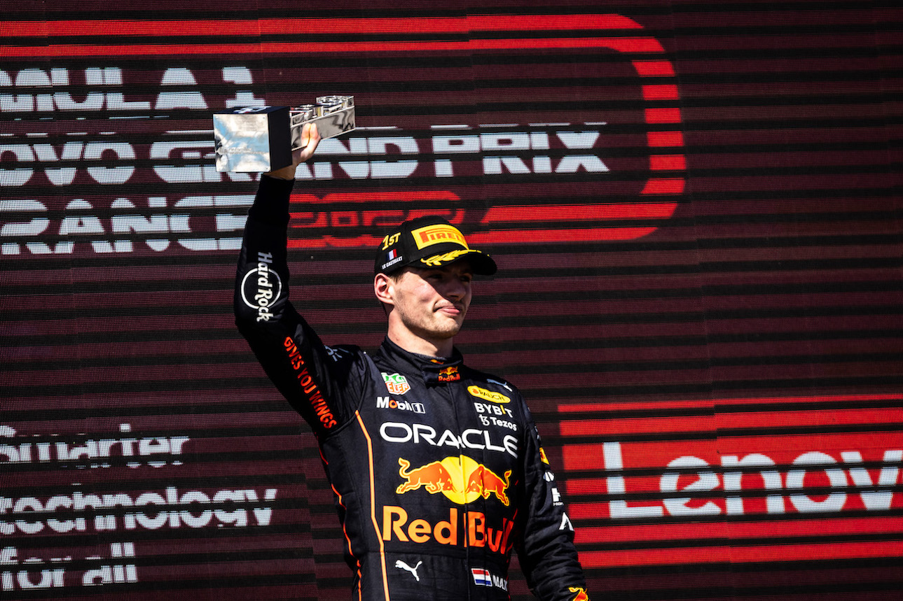 GP FRANCIA, Gara winner Max Verstappen (NLD) Red Bull Racing celebrates on the podium.
24.07.2022. Formula 1 World Championship, Rd 12, French Grand Prix, Paul Ricard, France, Gara Day.
- www.xpbimages.com, EMail: requests@xpbimages.com © Copyright: Bearne / XPB Images