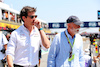 GP FRANCIA, Toto Wolff (GER) Mercedes AMG F1 Shareholder e Executive Director with Dr. Dieter Zetsche (GER) on the grid.
24.07.2022. Formula 1 World Championship, Rd 12, French Grand Prix, Paul Ricard, France, Gara Day.
 - www.xpbimages.com, EMail: requests@xpbimages.com © Copyright: Coates / XPB Images