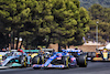 GP FRANCIA, Fernando Alonso (ESP) Alpine F1 Team A522 e George Russell (GBR) Mercedes AMG F1 W13 battle for position at the partenza of the race.
24.07.2022. Formula 1 World Championship, Rd 12, French Grand Prix, Paul Ricard, France, Gara Day.
- www.xpbimages.com, EMail: requests@xpbimages.com © Copyright: Charniaux / XPB Images