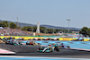 GP FRANCIA, Lewis Hamilton (GBR) Mercedes AMG F1 W13 at the partenza of the race.
24.07.2022. Formula 1 World Championship, Rd 12, French Grand Prix, Paul Ricard, France, Gara Day.
- www.xpbimages.com, EMail: requests@xpbimages.com © Copyright: Bearne / XPB Images