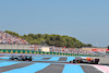 GP FRANCIA, George Russell (GBR) Mercedes AMG F1 W13 davanti a Sergio Perez (MEX) Red Bull Racing RB18.
24.07.2022. Formula 1 World Championship, Rd 12, French Grand Prix, Paul Ricard, France, Gara Day.
 - www.xpbimages.com, EMail: requests@xpbimages.com © Copyright: Coates / XPB Images