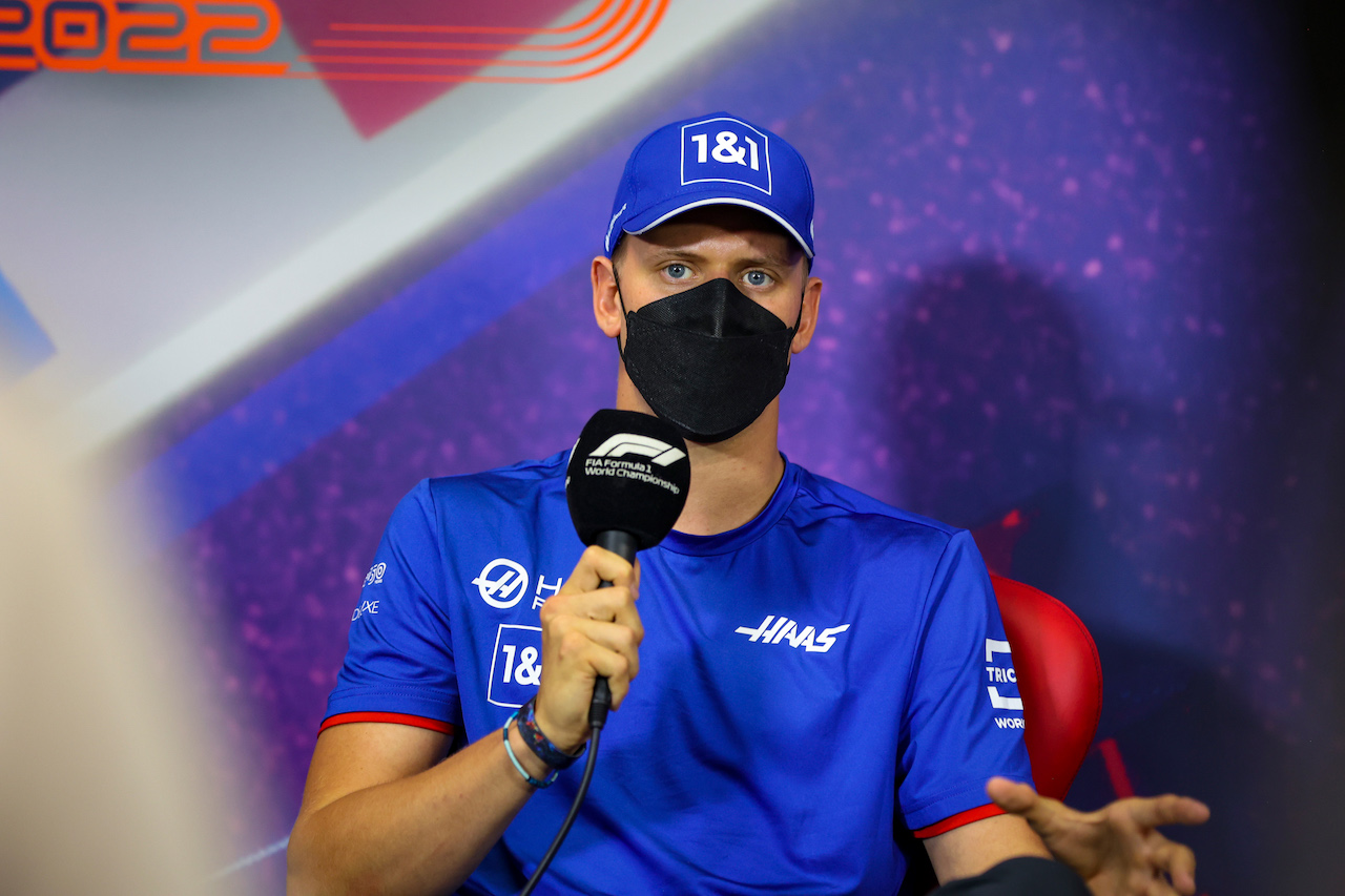 GP FRANCIA, Mick Schumacher (GER) Haas F1 Team in the FIA Press Conference.
21.07.2022. Formula 1 World Championship, Rd 12, French Grand Prix, Paul Ricard, France, Preparation Day.
- www.xpbimages.com, EMail: requests@xpbimages.com © Copyright: XPB Images