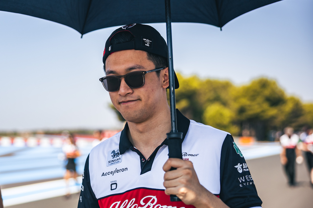 GP FRANCIA, Guanyu Zhou (CHN) Alfa Romeo F1 Team walks the circuit.
21.07.2022. Formula 1 World Championship, Rd 12, French Grand Prix, Paul Ricard, France, Preparation Day.
- www.xpbimages.com, EMail: requests@xpbimages.com © Copyright: Bearne / XPB Images