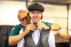 GP FRANCIA, (L to R): Matt Bishop (GBR) Aston Martin F1 Team Chief Communications Officer with Sebastian Vettel (GER) Aston Martin F1 Team.
21.07.2022. Formula 1 World Championship, Rd 12, French Grand Prix, Paul Ricard, France, Preparation Day.
- www.xpbimages.com, EMail: requests@xpbimages.com © Copyright: Bearne / XPB Images