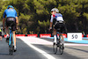 GP FRANCIA, Esteban Ocon (FRA), Alpine F1 Team e Evita Muzic (FRA), professionnel cycliste from Team FDG
21.07.2022. Formula 1 World Championship, Rd 12, French Grand Prix, Paul Ricard, France, Preparation Day.
- www.xpbimages.com, EMail: requests@xpbimages.com ¬© Copyright: Charniaux / XPB Images