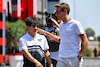 GP FRANCIA, (L to R): Yuki Tsunoda (JPN) AlphaTauri with George Russell (GBR) Mercedes AMG F1.
21.07.2022. Formula 1 World Championship, Rd 12, French Grand Prix, Paul Ricard, France, Preparation Day.
- www.xpbimages.com, EMail: requests@xpbimages.com © Copyright: Batchelor / XPB Images