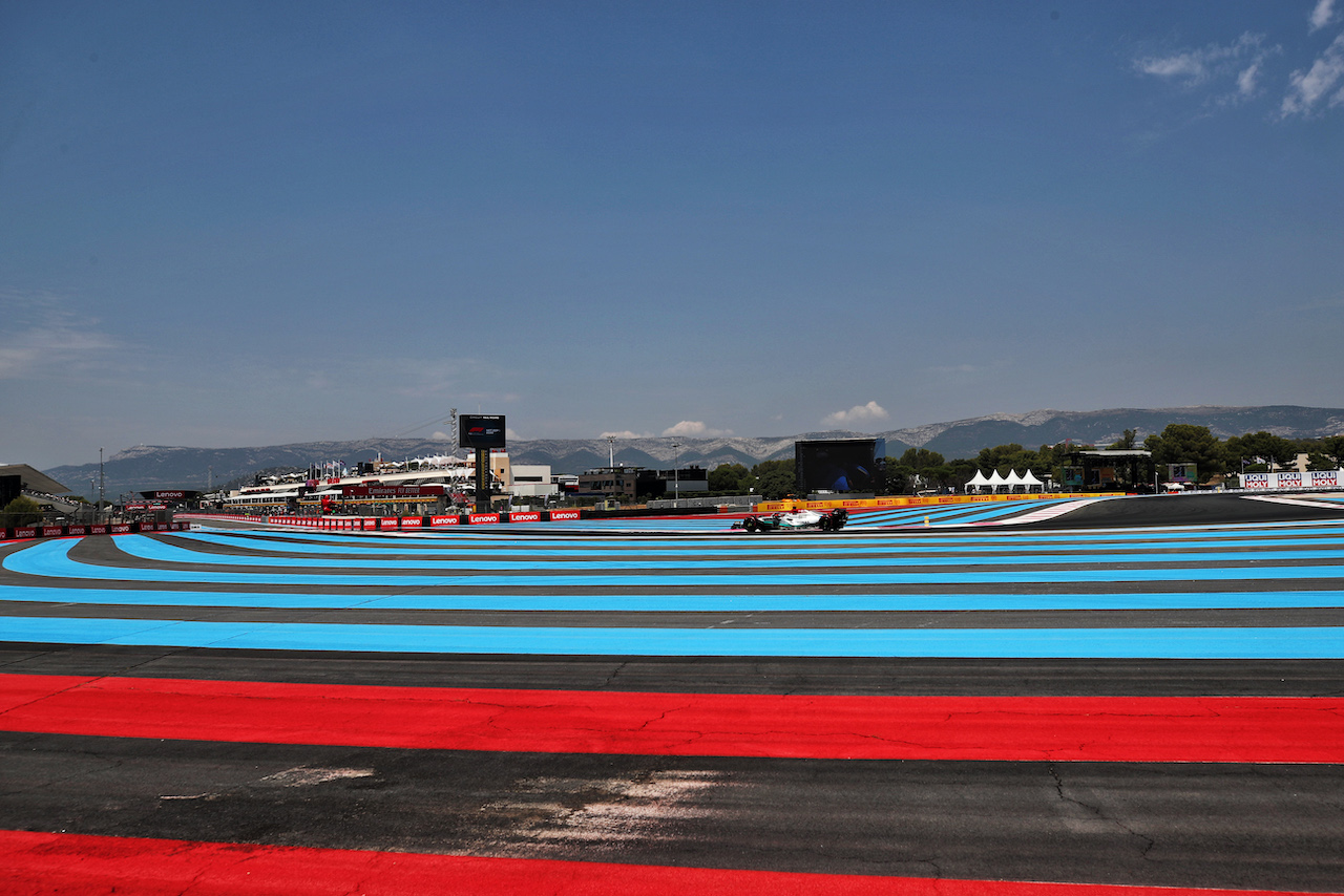 GP FRANCIA, George Russell (GBR) Mercedes AMG F1 W13.
23.07.2022. Formula 1 World Championship, Rd 12, French Grand Prix, Paul Ricard, France, Qualifiche Day.
 - www.xpbimages.com, EMail: requests@xpbimages.com © Copyright: Coates / XPB Images
