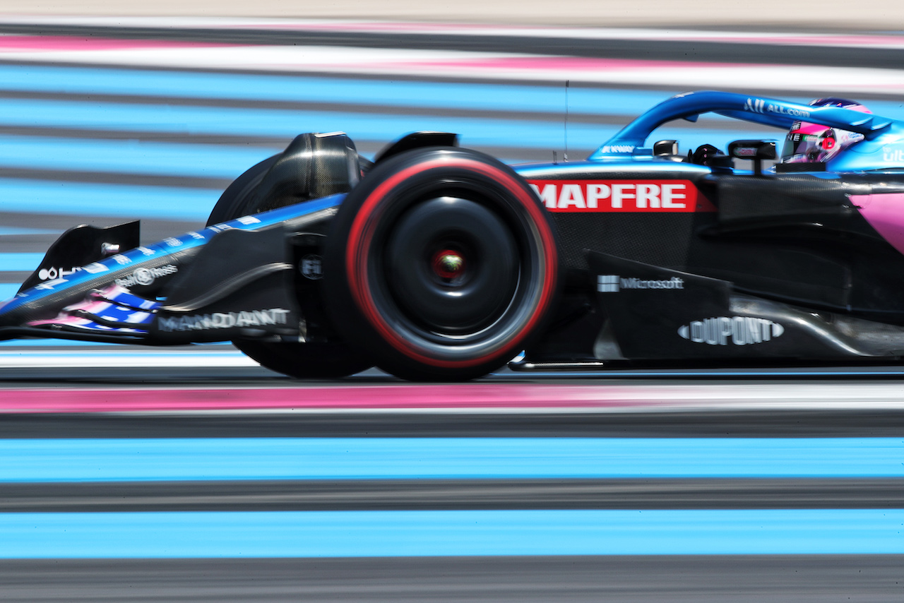 GP FRANCIA, Fernando Alonso (ESP) Alpine F1 Team A522.
23.07.2022. Formula 1 World Championship, Rd 12, French Grand Prix, Paul Ricard, France, Qualifiche Day.
 - www.xpbimages.com, EMail: requests@xpbimages.com © Copyright: Coates / XPB Images